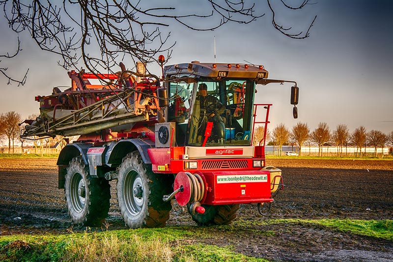 farming-machine-7446759_1280.jpg